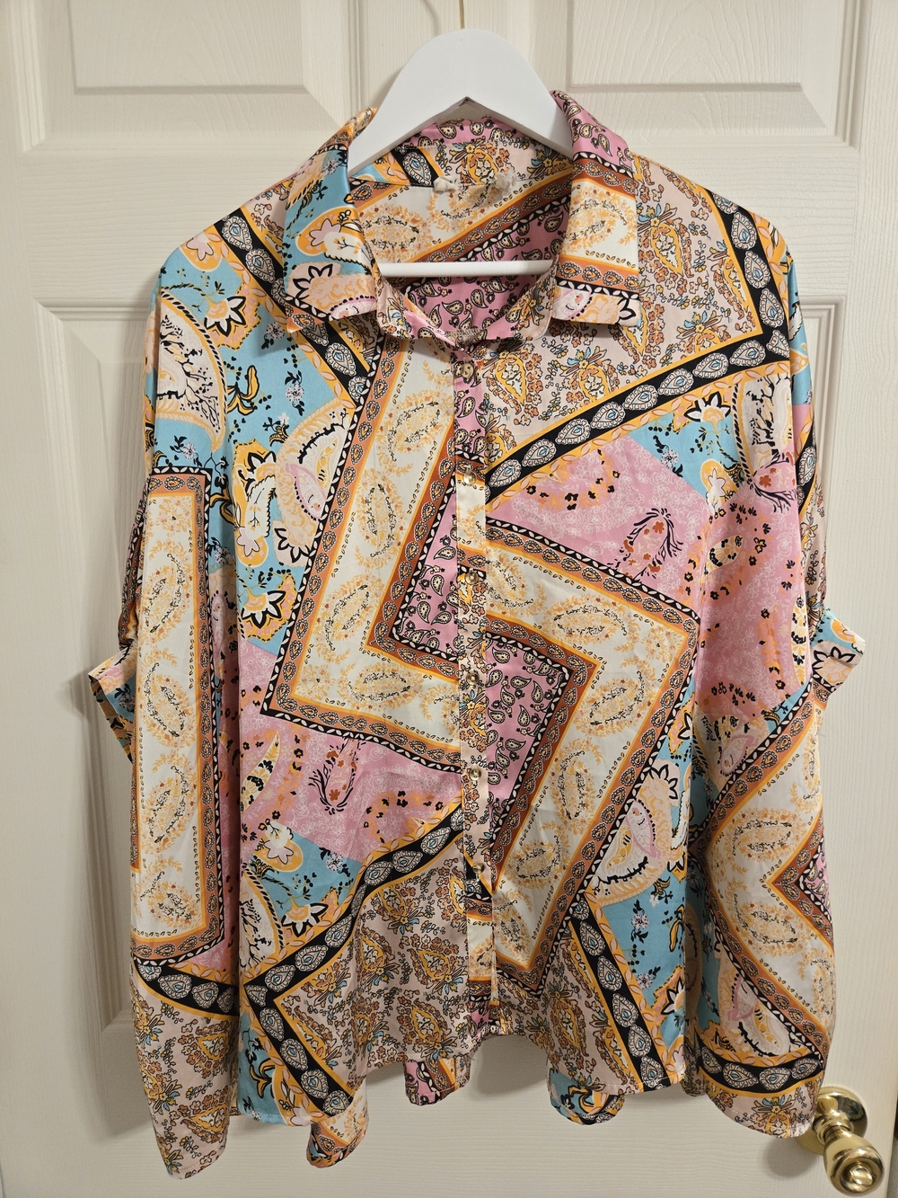 eesome Pastel Paisley Button-Up Boxy Shirt - Pink, Blue, Yellow Size Medium